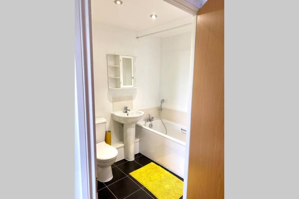 Smartrips Apartments - Lakeside/Thurrock West Thurrock Luaran gambar